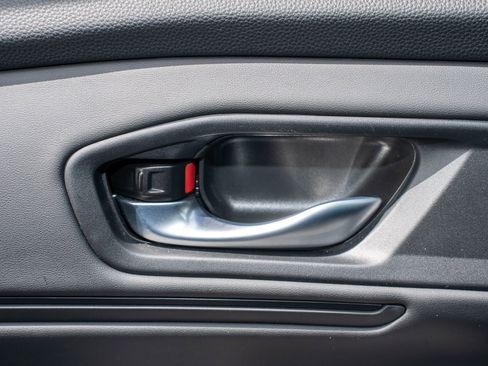 Certified 2025 Honda Accord SE image 27