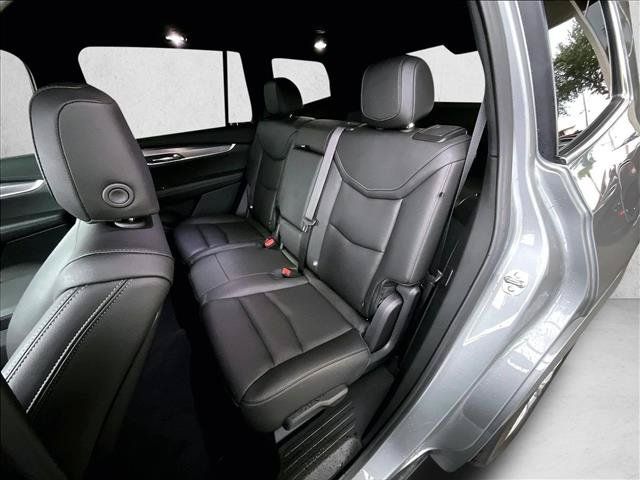 Certified 2025 Cadillac XT6 Luxury FWD image 28