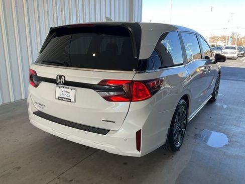 New 2026 Honda Odyssey Touring image 26