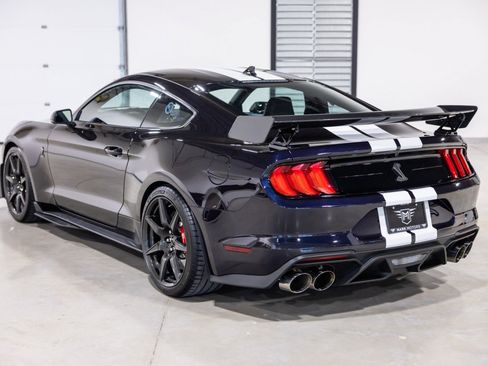 Used 2022 Ford Mustang Shelby GT500 w/ Carbon Fiber Track Pack RWD image 7