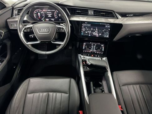 Used 2024 Audi Q8 e-tron Premium Plus image 28