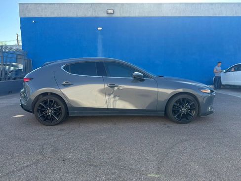 Used 2020 MAZDA MAZDA3 Hatchback w/ Premium Package FWD image 4