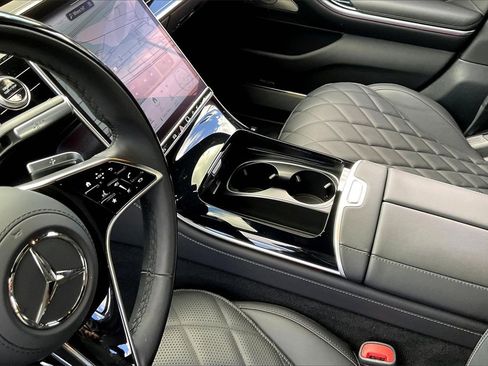 Used 2025 Mercedes-Benz S 580 S 580 image 12