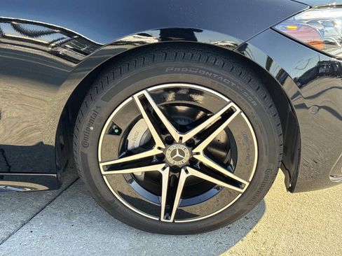 Used 2025 Mercedes-Benz C 300 Sedan image 4