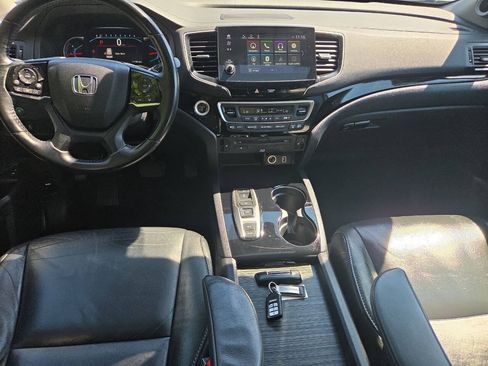 Used 2019 Honda Pilot Touring image 16