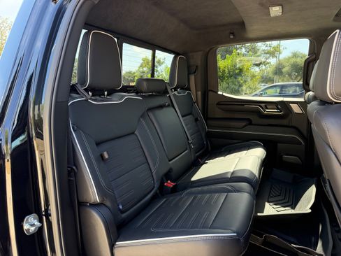 Used 2025 GMC Sierra 1500 AT4X w/ AT4X AEV Edition AWD/4WD image 12