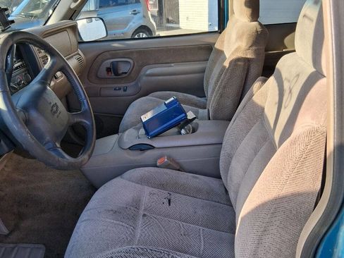 Used 1998 Chevrolet Silverado 1500 2WD Extended Cab w/ Preferred Equipment Group 2 image 10