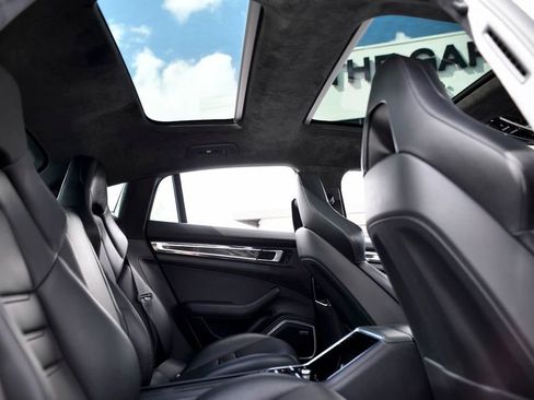 Used 2018 Porsche Panamera Turbo S image 42