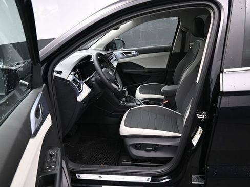 New 2026 Volkswagen Taos SE AWD/4WD image 9