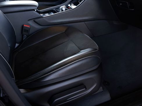 Used 2023 Jeep Grand Cherokee Altitude AWD/4WD image 78