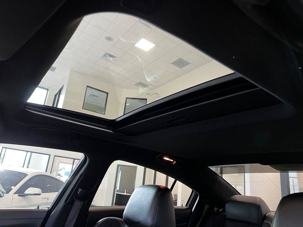 Used 2023 Dodge Charger R/T w/ Plus Group RWD image 17