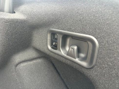 Used 2026 Mercedes-Benz E 350 4MATIC Sedan image 41