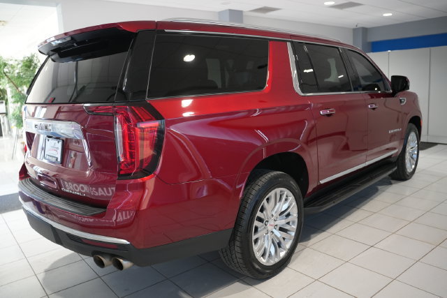 Used 2023 GMC Yukon XL Denali AWD/4WD image 7