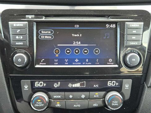 Used 2018 Nissan Rogue SV FWD image 18