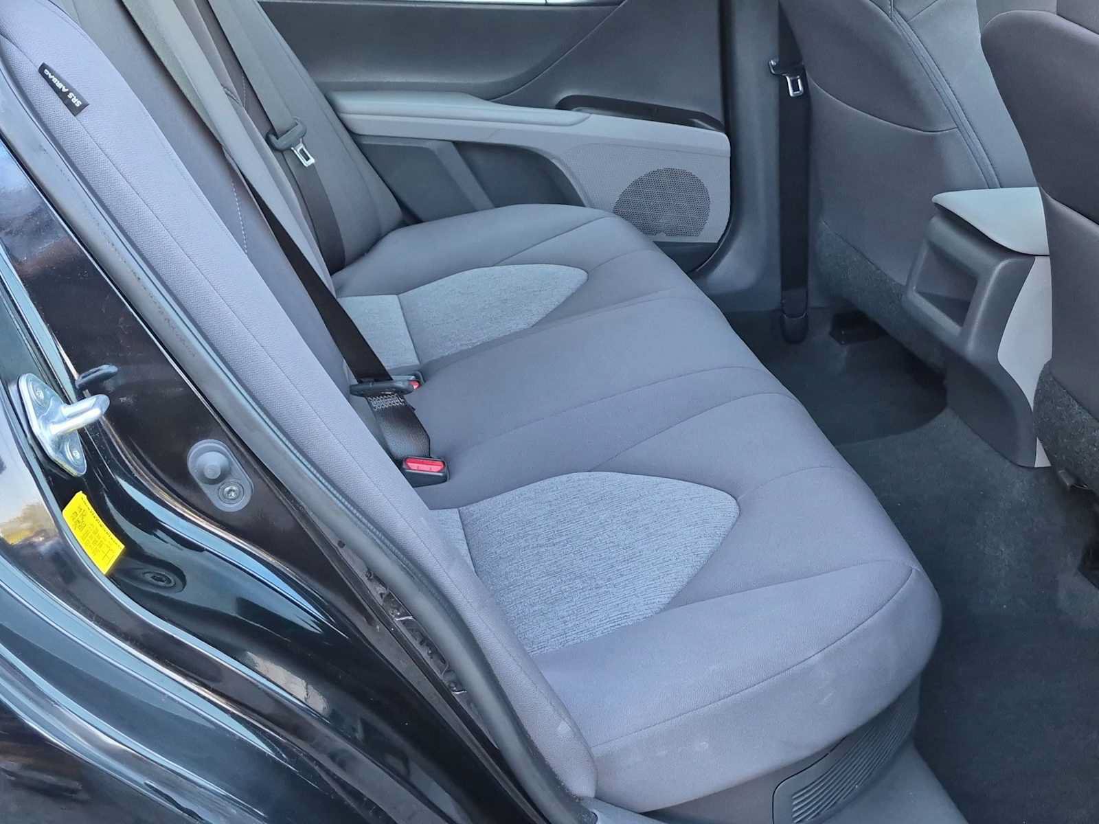 Used 2021 Toyota Camry LE FWD image 21