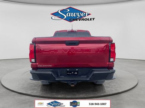 Used 2023 Chevrolet Colorado Z71 w/ Z71 Convenience Package 2 AWD/4WD image 4