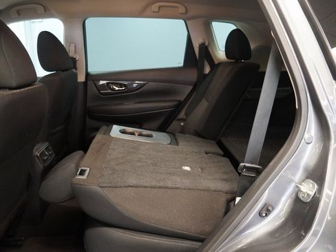 Used 2020 Nissan Rogue SV image 26