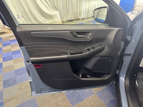 Certified 2023 Ford Escape Active AWD/4WD image 16