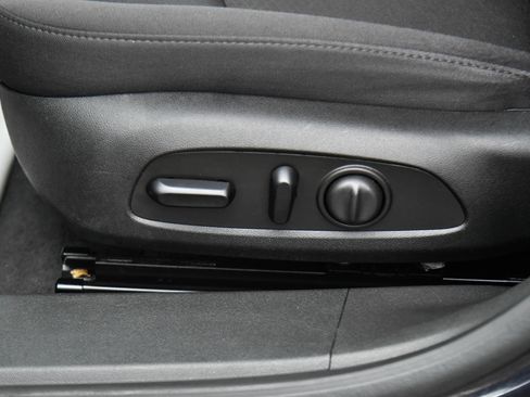 Used 2023 Chevrolet Malibu LT image 16