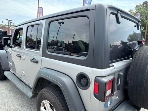 Used 2019 Jeep Wrangler Unlimited Sport S AWD/4WD image 10