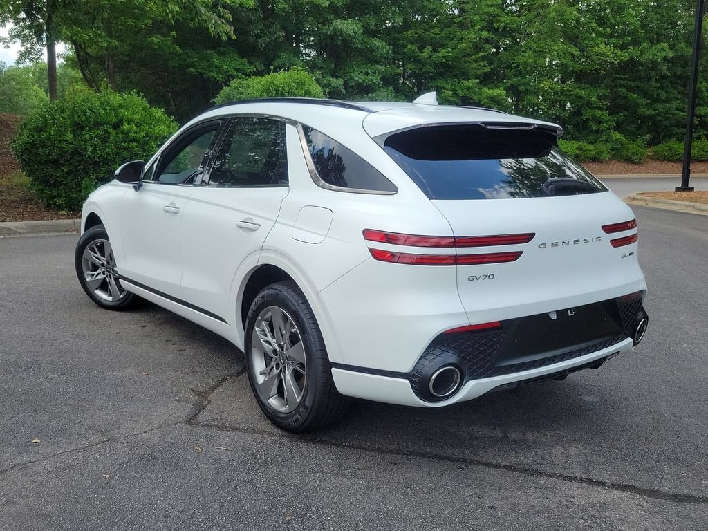 Used 2024 Genesis GV70 3.5T Sport AWD/4WD image 11