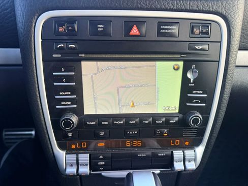 Used 2010 Porsche Cayenne GTS AWD/4WD image 9