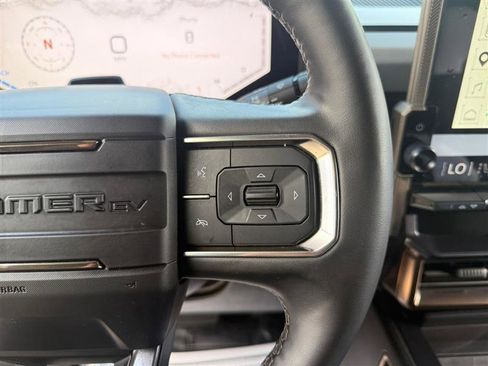 Used 2024 GMC Hummer EV 3X AWD/4WD image 39