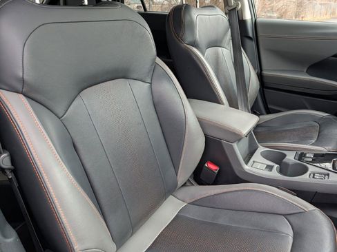 Used 2024 Subaru Crosstrek 2.5i Limited w/ Crosstrek Mirror Package image 22