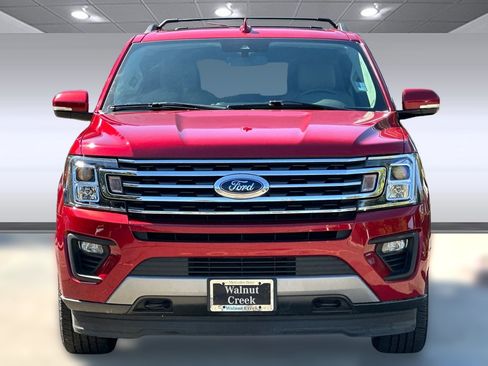 Used 2020 Ford Expedition XLT w/ Equipment Group 202A image 5