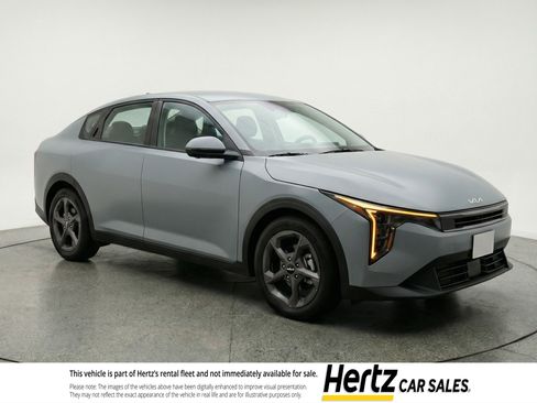 Used 2025 Kia K4 FWD image 1