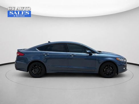 Used 2019 Ford Fusion SE w/ Equipment Group 151A FWD image 8