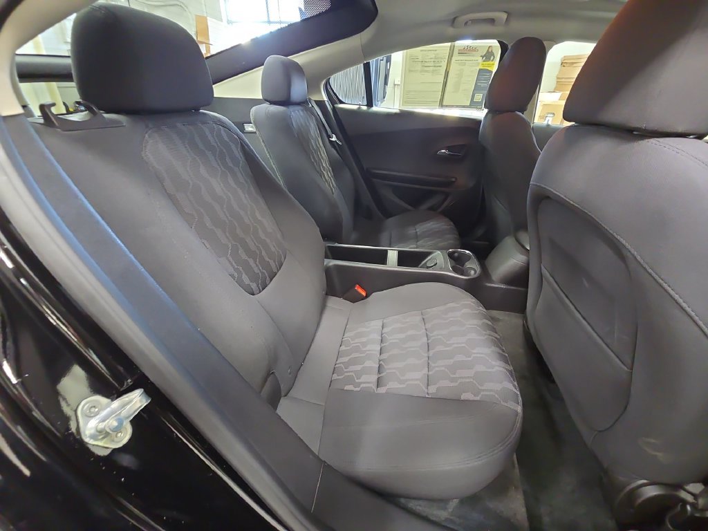 Used 2014 Chevrolet Volt FWD image 35