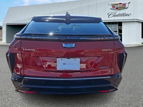 Used 2024 Cadillac Lyriq Luxury image 4