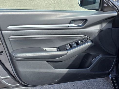 Used 2023 Nissan Altima 2.5 SV image 25