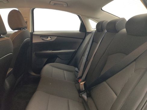 Used 2021 Kia Forte LXS image 18