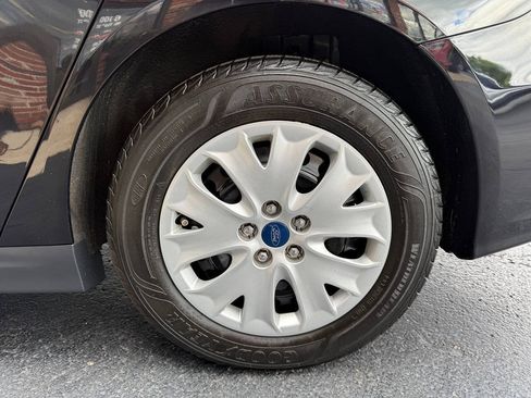 Used 2020 Ford Fusion S FWD image 9