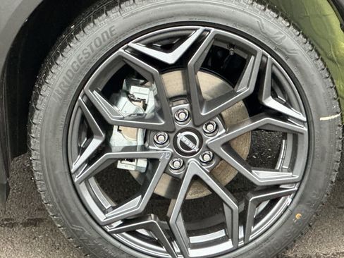 New 2026 Nissan Kicks SR image 24