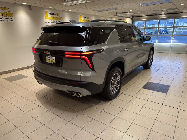 Used 2026 Chevrolet Traverse LT w/ Driver Confidence Package AWD/4WD image 25