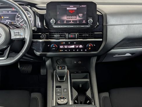 Used 2022 Nissan Pathfinder SV w/ SV Premium Package AWD/4WD image 16