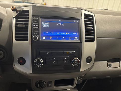 Used 2019 Nissan Frontier SV image 21