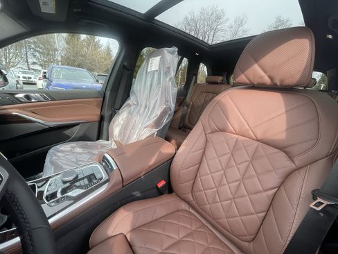 New 2026 BMW X5 xDrive40i w/ M Sport Package image 9