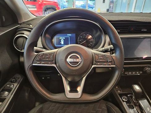 Certified 2022 Nissan Kicks SV image 17