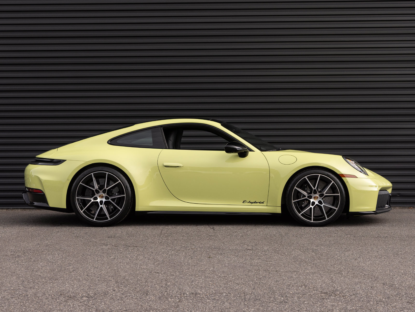 Certified 2025 Porsche 911 Carrera 4 GTS AWD/4WD image 8