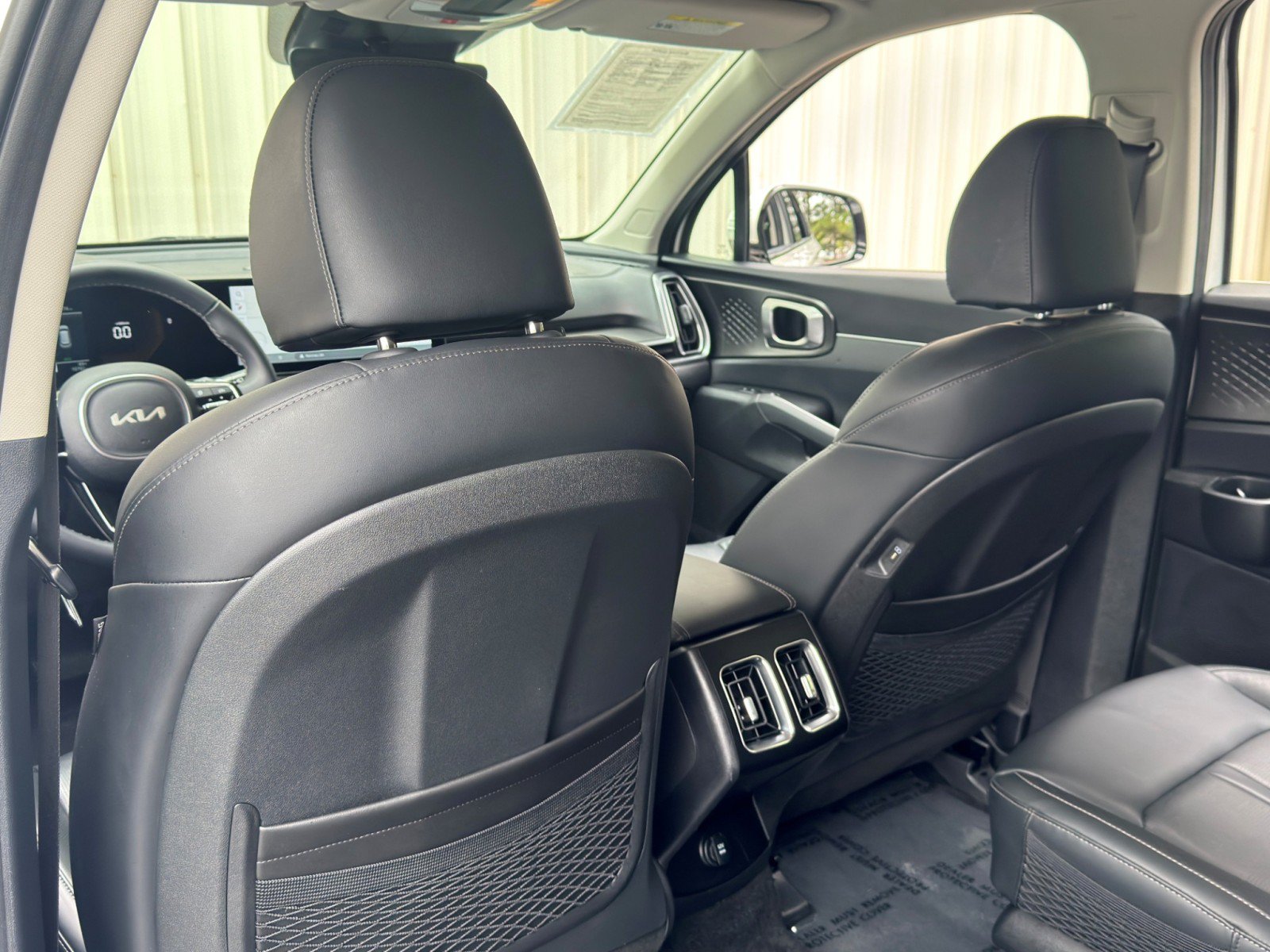 Used 2025 Kia Sorento EX AWD/4WD image 35
