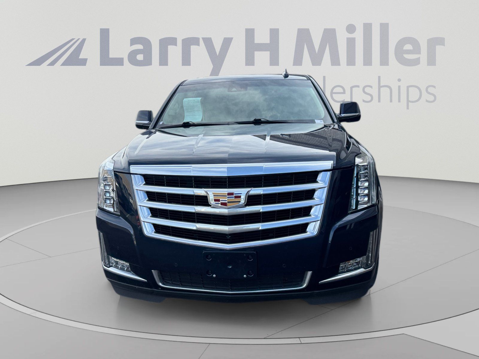 Used 2020 Cadillac Escalade ESV Luxury AWD/4WD image 8