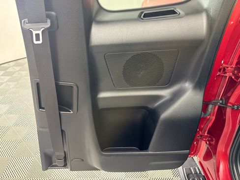 Used 2021 Toyota Tacoma SR w/ SR Convenience Package image 26