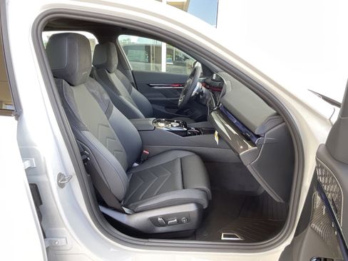 New 2026 BMW 540i xDrive w/ M Sport Package image 22