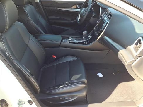 Used 2021 Nissan Maxima 3.5 SV w/ Floor Mat Group image 13