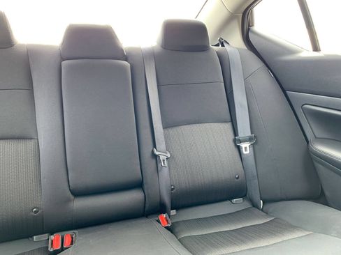 Used 2025 Nissan Altima 2.5 SV FWD image 33