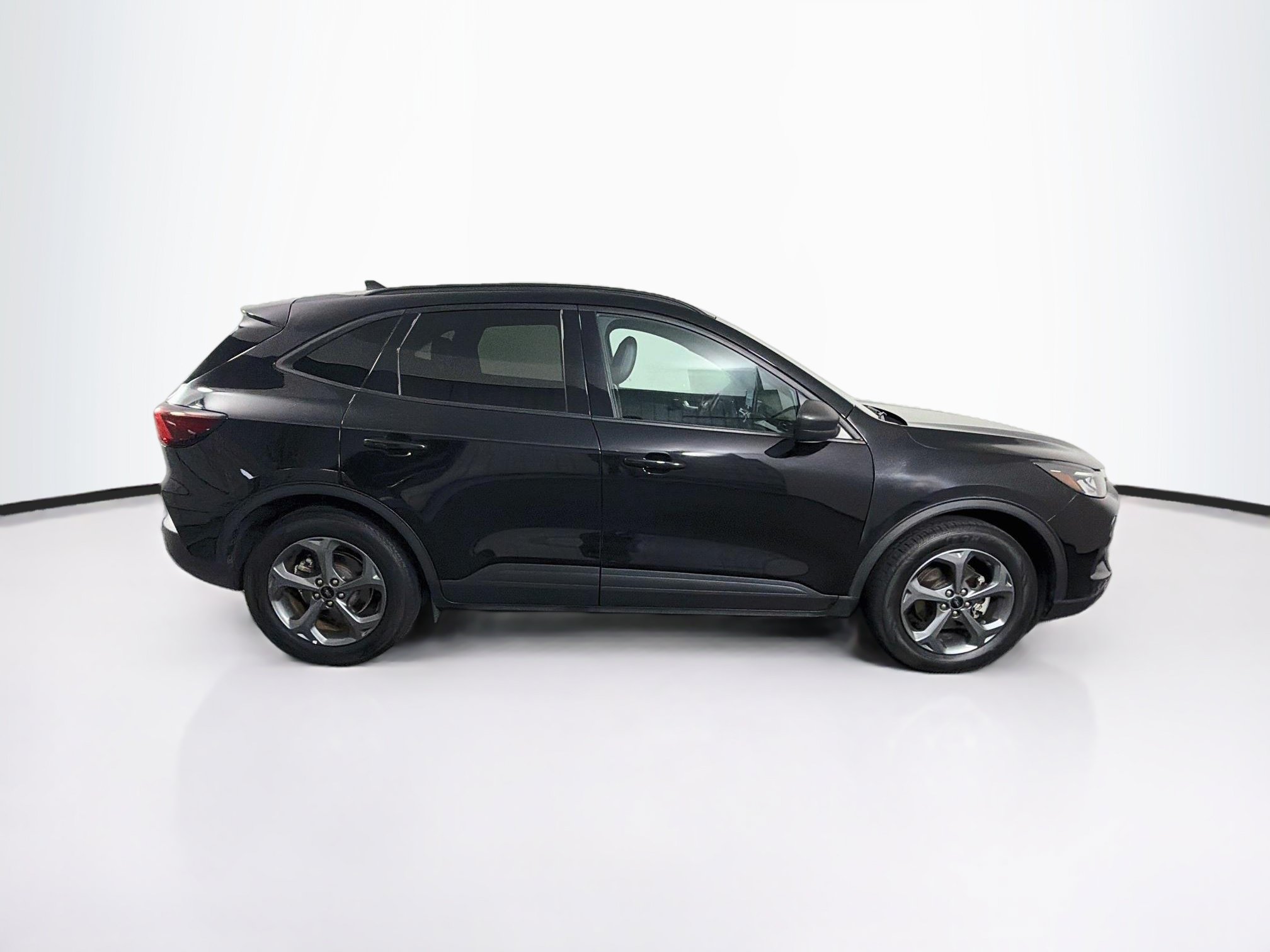 Used 2025 Ford Escape ST-Line FWD image 10